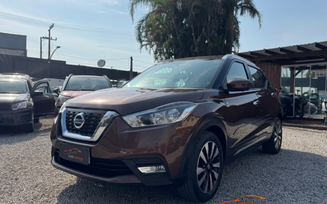 Nissan KICKS 2018 Marrom — foto 1 de 3