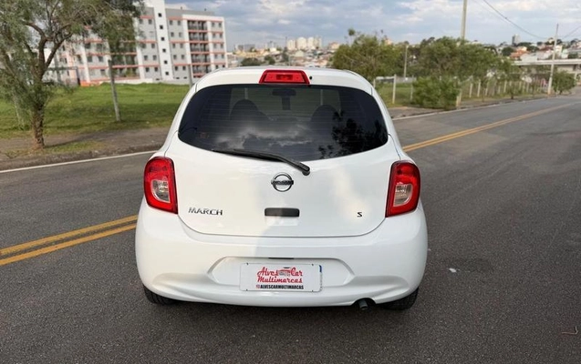 imagem-https://www.socarrao.com.br/sc-vehicle-images-prod/3430807/1788011186847-8411765_4_B_56a5398ba1.jpeg