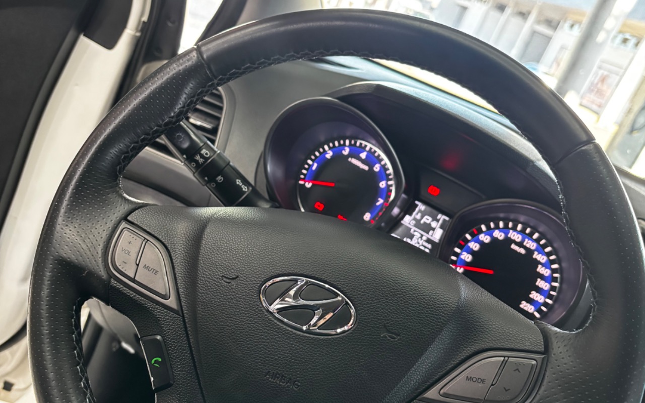 imagem-https://www.socarrao.com.br/sc-vehicle-images-prod/3430808/1789095673818-SU1HXzg1NTMuanBlZw.jpeg