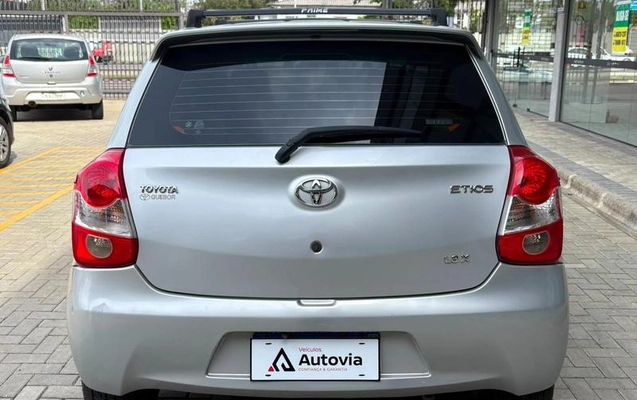 imagem-https://www.socarrao.com.br/sc-vehicle-images-prod/3431252/1789583202592-8404285_12_B_d4bdb12ce3.jpeg