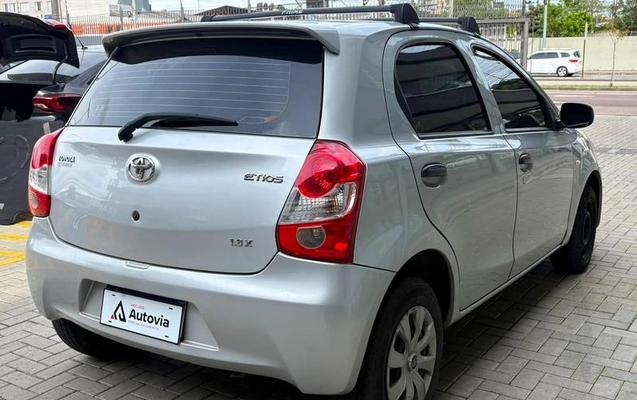imagem-https://www.socarrao.com.br/sc-vehicle-images-prod/3431252/1789583202593-8404285_4_B_cca71da178.jpeg