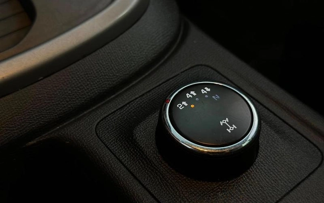 imagem-https://www.socarrao.com.br/sc-vehicle-images-prod/3431328/1789470062933-8391713_9_B_125607aee7.jpeg