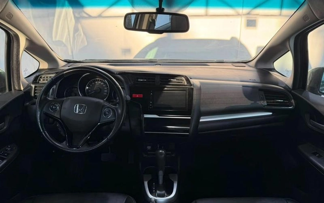 imagem-https://www.socarrao.com.br/sc-vehicle-images-prod/3431336/1787662125653-8409623_9_B_a33fe31f3b.jpeg