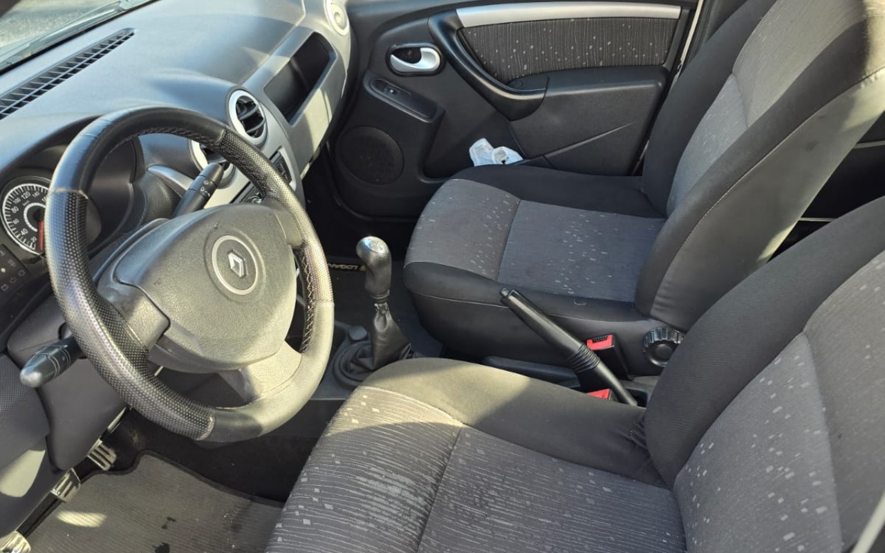 imagem-https://www.socarrao.com.br/sc-vehicle-images-prod/3431420/1787662262872-V2hhdHNBcHAgSW1hZ2UgMjAyNi0wNy0xMyBhdCAwOS41My4zNSAoMykuanBlZw.jpeg
