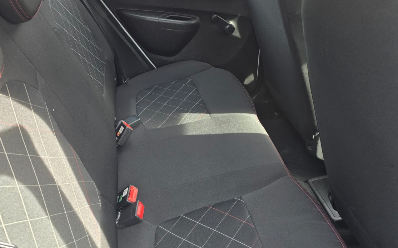 imagem-https://www.socarrao.com.br/sc-vehicle-images-prod/3431587/1787662461621-V2hhdHNBcHAgSW1hZ2UgMjAyNi0wNi0xOSBhdCAxMy40NS4wMyAoMSkuanBlZw.jpeg