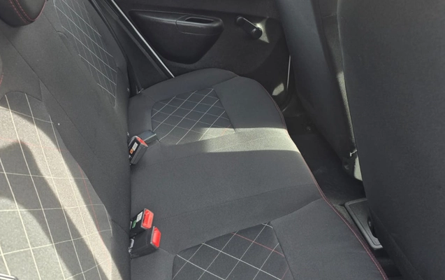 imagem-https://www.socarrao.com.br/sc-vehicle-images-prod/3431587/1787662461621-V2hhdHNBcHAgSW1hZ2UgMjAyNi0wNi0xOSBhdCAxMy40NS4wMyAoMSkuanBlZw.jpeg