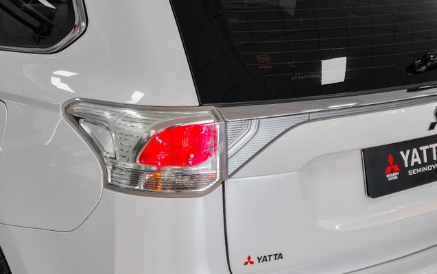 imagem-https://www.socarrao.com.br/sc-vehicle-images-prod/3431675/1788440343152-6sZ1ZSvqmF4V3j7Hh2josfPPrN3CvCFN.jpg