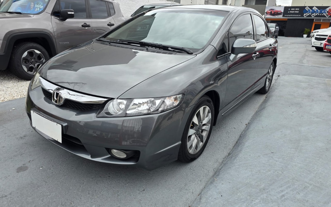 Honda Civic 2011 Cinza — foto 1 de 3