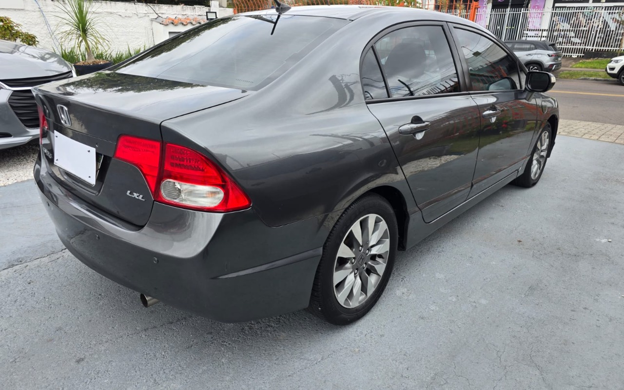 imagem-https://www.socarrao.com.br/sc-vehicle-images-prod/3431818/1787662852979-V2hhdHNBcHAgSW1hZ2UgMjAyNi0wNi0wMyBhdCAxMi4wOS4yNSAoMSkuanBlZw.jpeg