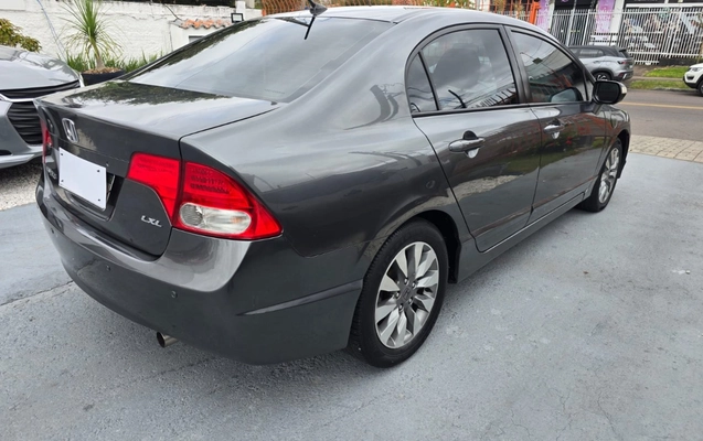imagem-https://www.socarrao.com.br/sc-vehicle-images-prod/3431818/1787662852979-V2hhdHNBcHAgSW1hZ2UgMjAyNi0wNi0wMyBhdCAxMi4wOS4yNSAoMSkuanBlZw.jpeg