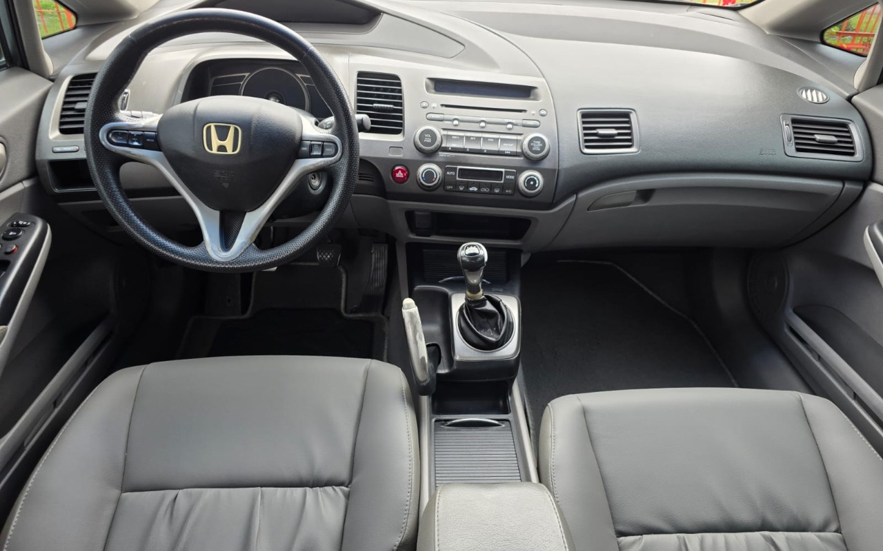 imagem-https://www.socarrao.com.br/sc-vehicle-images-prod/3431818/1787662853632-V2hhdHNBcHAgSW1hZ2UgMjAyNi0wNi0wMyBhdCAxMi4wOS4zMi5qcGVn.jpeg