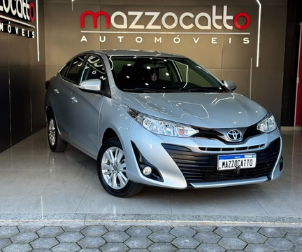 Toyota Yaris 2019 Cinza — foto 1 de 3