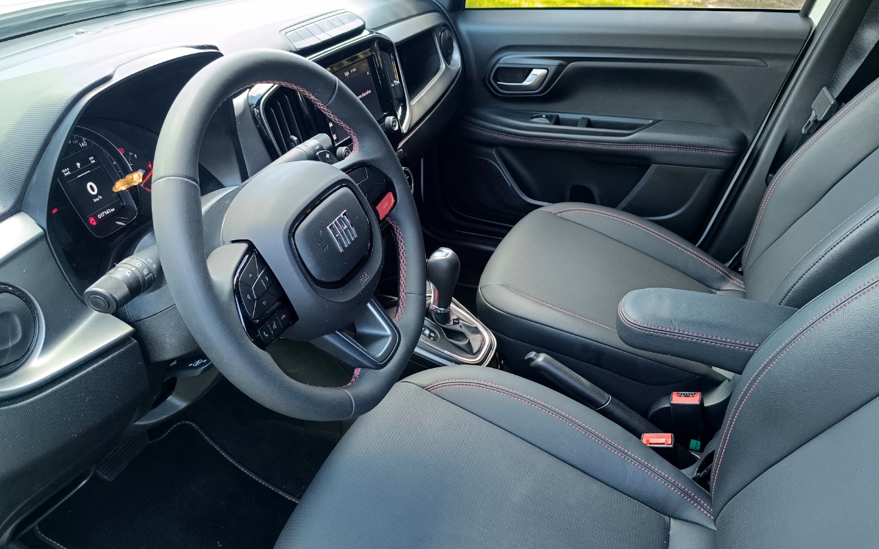 imagem-https://www.socarrao.com.br/sc-vehicle-images-prod/3431989/1787664145734-SU1HXzIwMjYwNTA2XzE1MTk1OC5qcGc.jpg