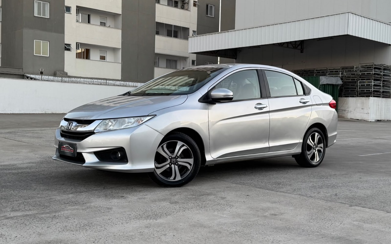 Honda City 2015 Prata — foto 1 de 3