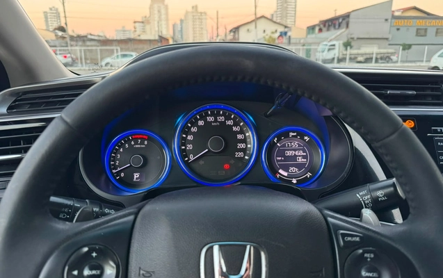 imagem-https://www.socarrao.com.br/sc-vehicle-images-prod/3432067/1787663480735-V2hhdHNBcHAgSW1hZ2UgMjAyNi0wOC0yNCBhdCAxMC40MC4wMC5qcGVn.jpeg