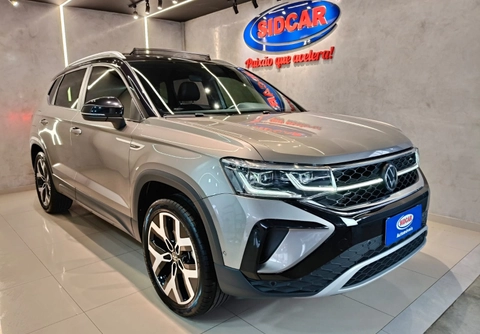 Volkswagen Taos 2024 Bege — foto 1 de 3