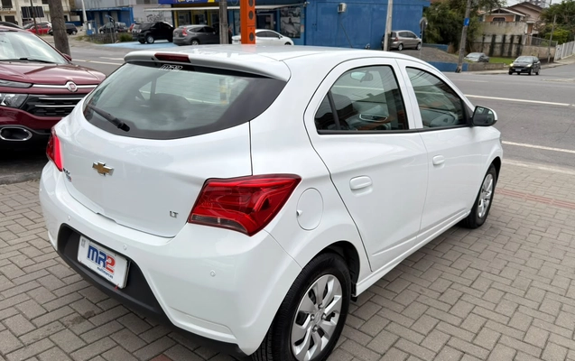imagem-https://www.socarrao.com.br/sc-vehicle-images-prod/3432179/1787664013155-003_e63759198ce4fc0f946460a36f75d903.jpeg