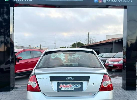 imagem-https://www.socarrao.com.br/sc-vehicle-images-prod/3432346/1789133219991-8377872_2_B_404c6ac976.jpeg