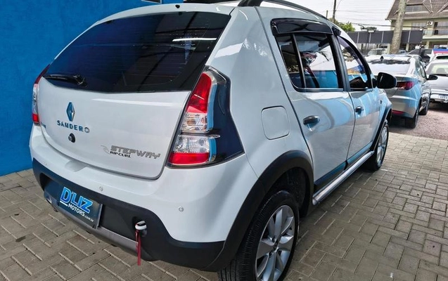imagem-https://www.socarrao.com.br/sc-vehicle-images-prod/3432362/1787861530075-8410087_11_B_884db62344.jpeg