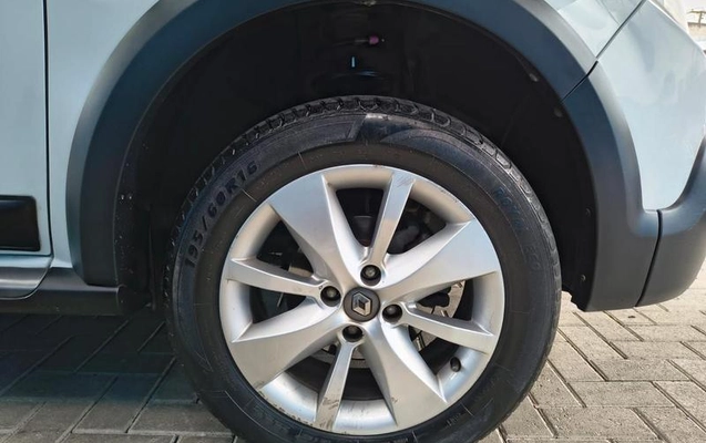 imagem-https://www.socarrao.com.br/sc-vehicle-images-prod/3432362/1787861530085-8410087_15_B_d27dc4618b.jpeg