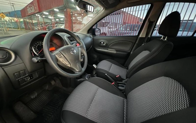 imagem-https://www.socarrao.com.br/sc-vehicle-images-prod/3432415/1787771962974-8246976_12_B_b93b1cd4a4.jpeg