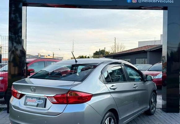 imagem-https://www.socarrao.com.br/sc-vehicle-images-prod/3432418/1787664620134-8405266_7_B_fbb6dd961b.jpeg