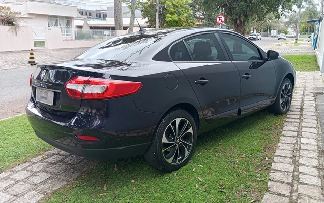 imagem-https://www.socarrao.com.br/sc-vehicle-images-prod/3432423/1787664869359-vehicle_image_1787664795_4ff2037d2ecea596b646c955ac95cf43.jpeg