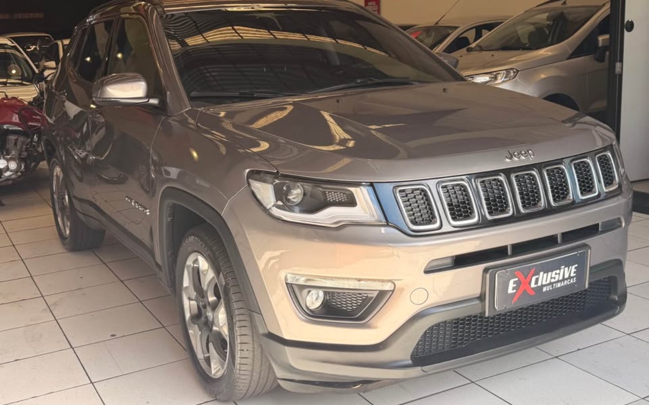 imagem-https://www.socarrao.com.br/sc-vehicle-images-prod/3432447/1787664826773-Q09NUEFTUyAyMDE5My5qcGc.jpg