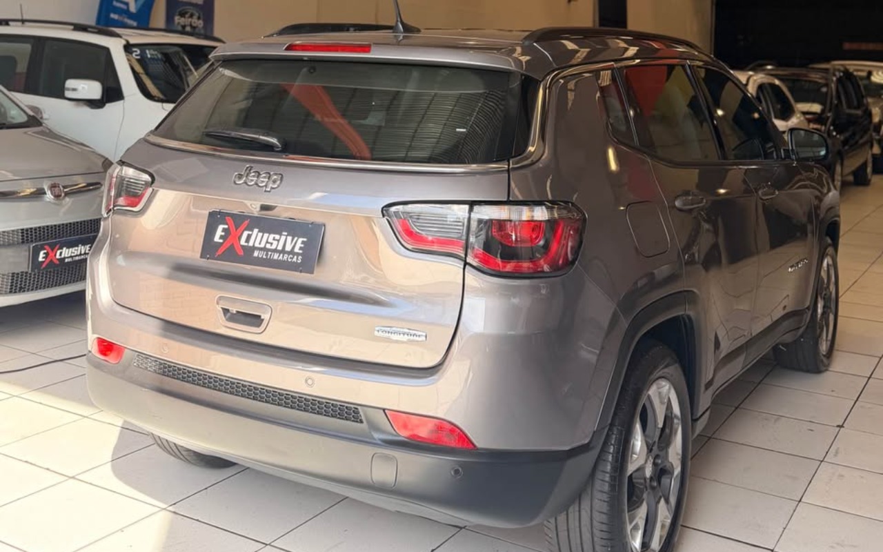 imagem-https://www.socarrao.com.br/sc-vehicle-images-prod/3432447/1787664827046-Q09NUEFTUyAyMDE5NS5qcGc.jpg