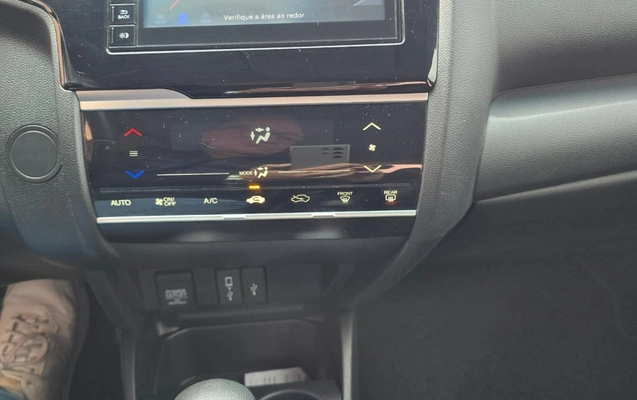 imagem-https://www.socarrao.com.br/sc-vehicle-images-prod/3432805/1787665743931-V2hhdHNBcHAgSW1hZ2UgMjAyNi0wNi0yMyBhdCAxMi40OS4xMSAoNCkuanBlZw.jpeg