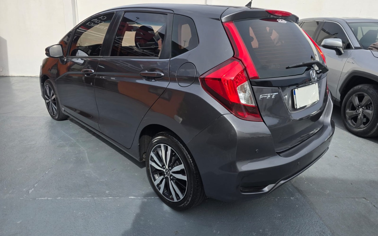 imagem-https://www.socarrao.com.br/sc-vehicle-images-prod/3432805/1787665744694-V2hhdHNBcHAgSW1hZ2UgMjAyNi0wNi0yMyBhdCAxMi40OS4wOCAoMSkuanBlZw.jpeg