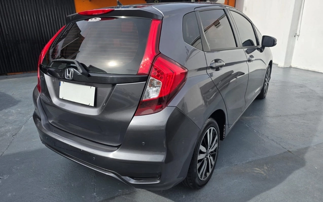 imagem-https://www.socarrao.com.br/sc-vehicle-images-prod/3432805/1787665744756-V2hhdHNBcHAgSW1hZ2UgMjAyNi0wNi0yMyBhdCAxMi40OS4wOC5qcGVn.jpeg