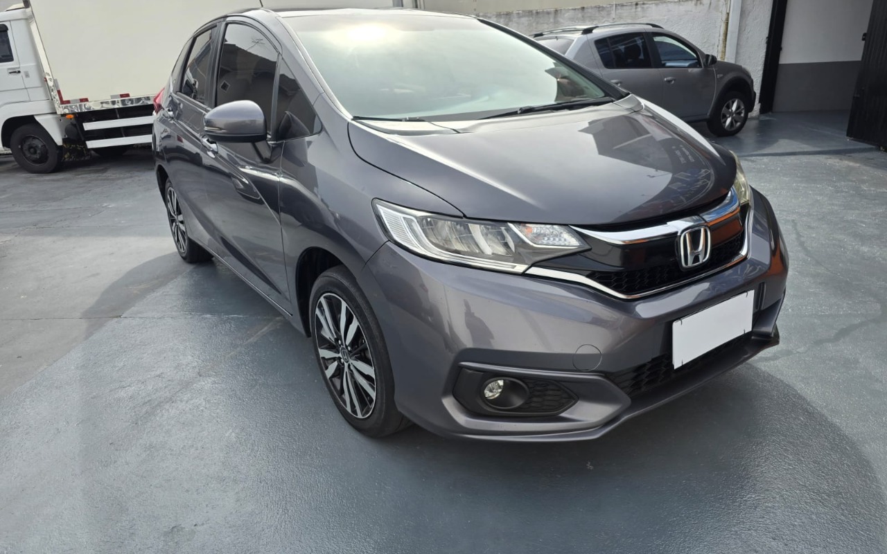 imagem-https://www.socarrao.com.br/sc-vehicle-images-prod/3432805/1787665744967-V2hhdHNBcHAgSW1hZ2UgMjAyNi0wNi0yMyBhdCAxMi40OS4wNy5qcGVn.jpeg