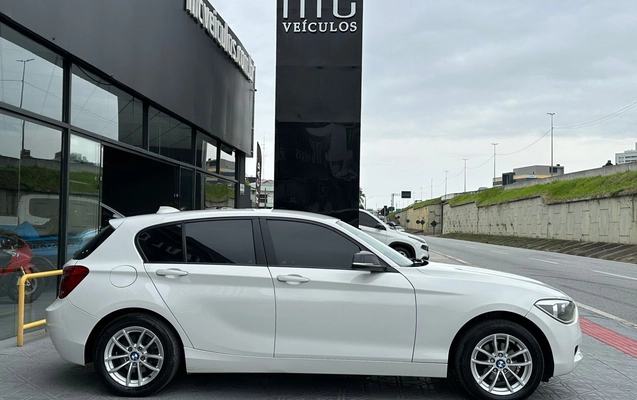 imagem-https://www.socarrao.com.br/sc-vehicle-images-prod/3432810/1787665869978-003_4c099eb997dd81488e1dacfef1e701de.jpeg
