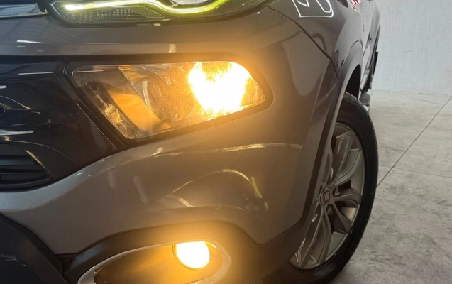 imagem-https://www.socarrao.com.br/sc-vehicle-images-prod/3432865/1787666053140-NzgyODc2MjAwXzE4NDU2NjgwNDY0MTQzMDE1XzIzMjg3MjQ1MzU3ODYxODkwOTBfbi5qcGc.jpg