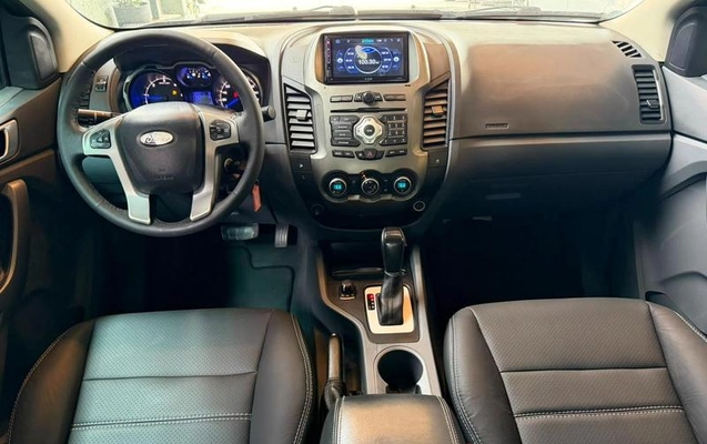 imagem-https://www.socarrao.com.br/sc-vehicle-images-prod/3433058/1787666450591-8413577_8_B_5d1c33f897.jpeg