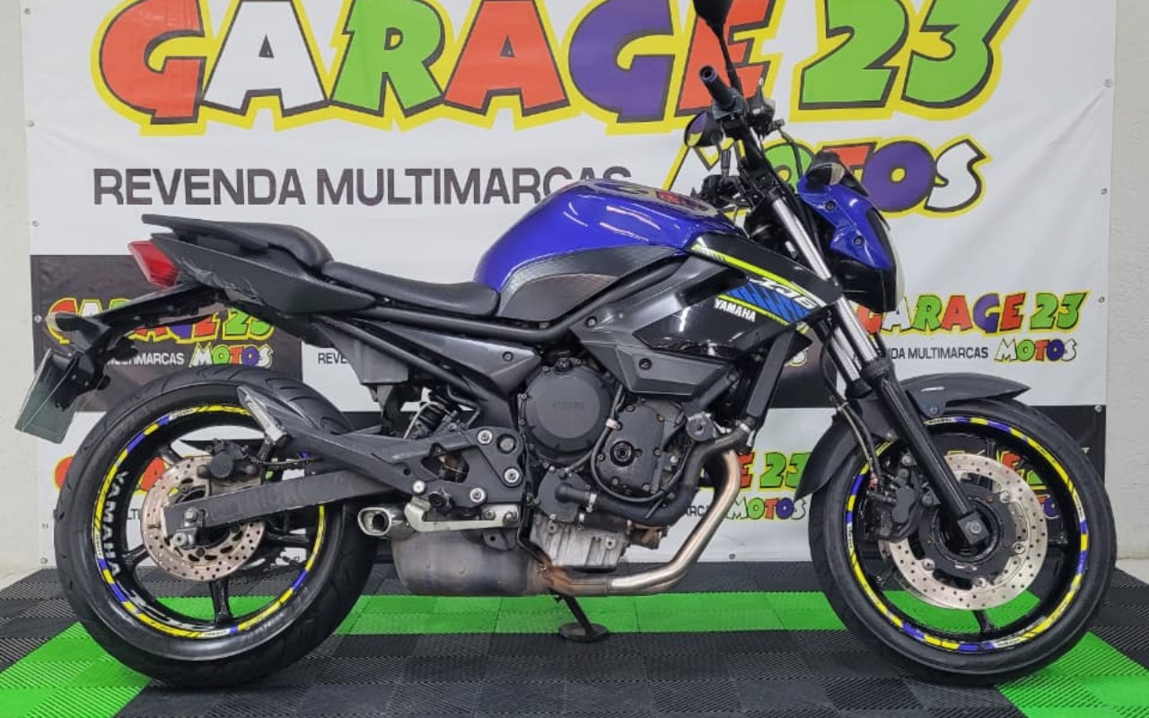 YAMAHA XJ6 F 2015 Azul — foto 1 de 3