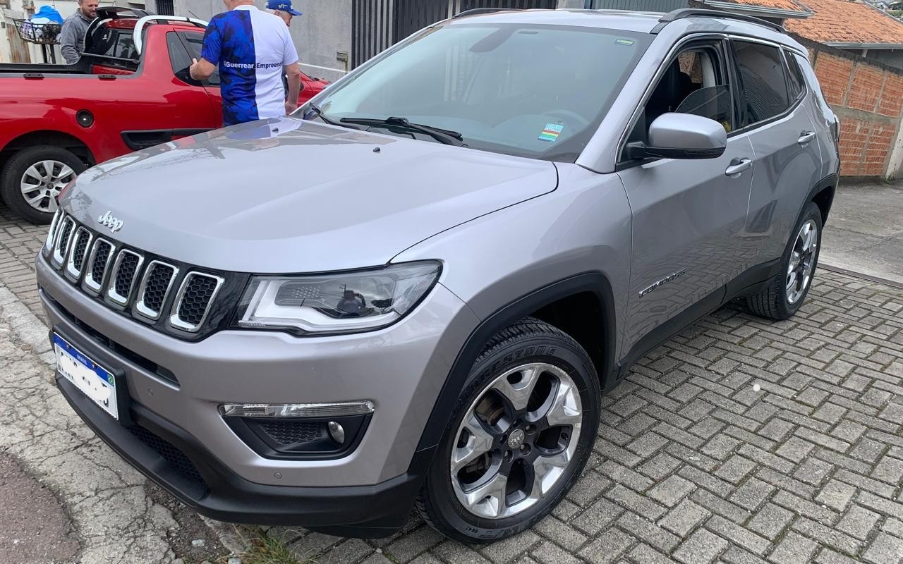 Jeep Compass 2019 Prata — foto 1 de 3