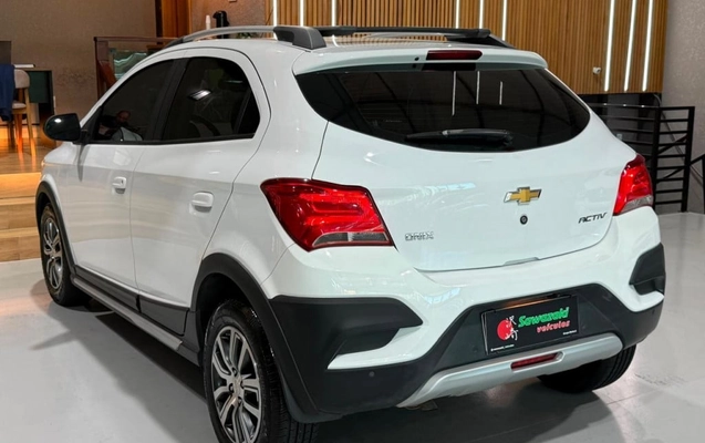 imagem-https://www.socarrao.com.br/sc-vehicle-images-prod/3433345/1787667201605-vehicle_image_1787667170_87bccf28b6c405d54f288fb754ca348b.jpeg