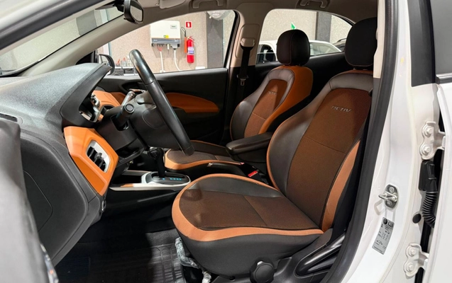 imagem-https://www.socarrao.com.br/sc-vehicle-images-prod/3433345/1787667201616-vehicle_image_1787667192_1b01b4e39d8734bfab512cbe89b8df8e.jpeg