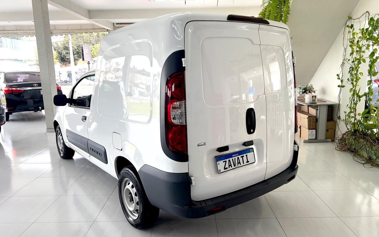 imagem-https://www.socarrao.com.br/sc-vehicle-images-prod/3433371/1787761326435-NS5qcGVn.jpeg