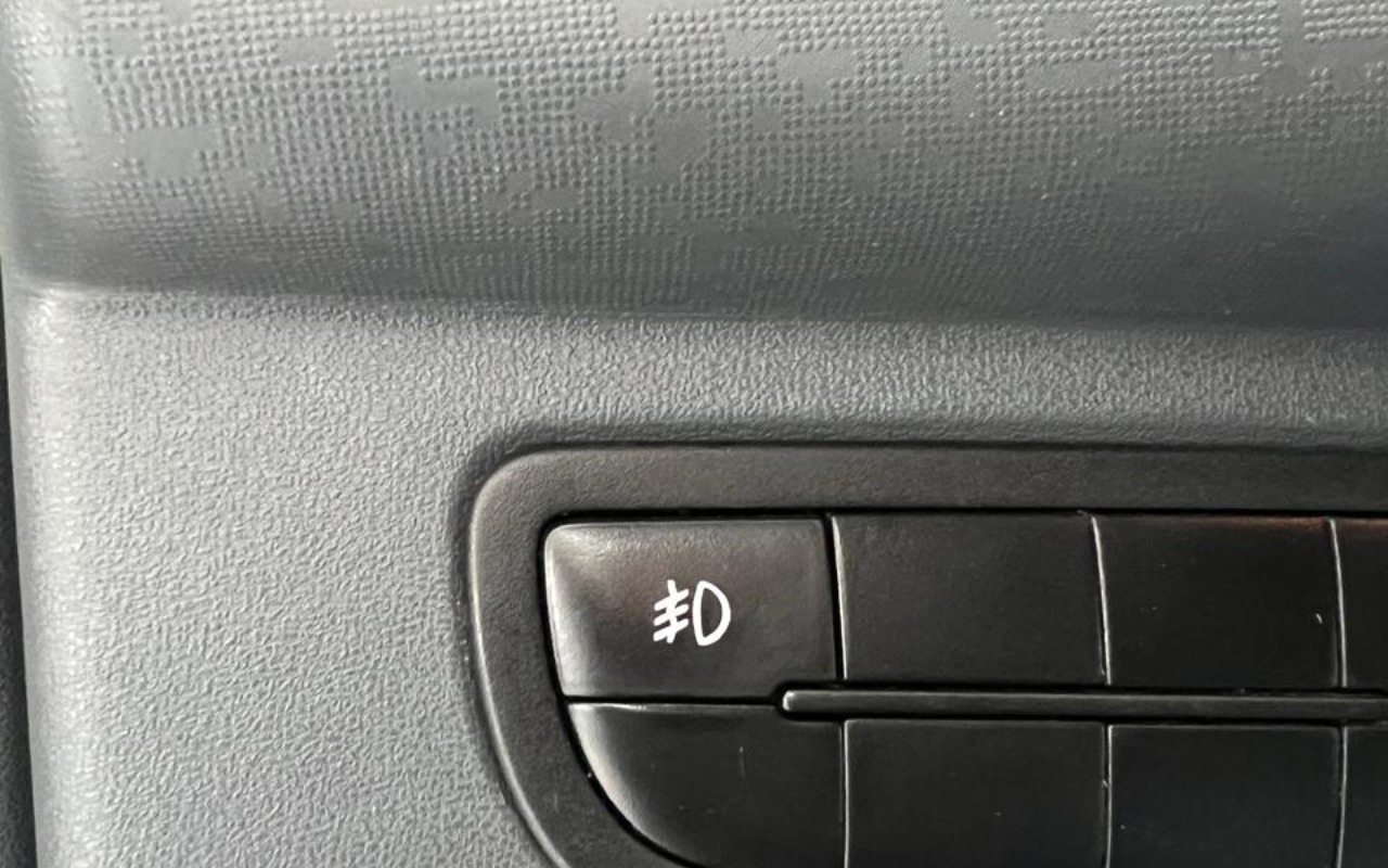imagem-https://www.socarrao.com.br/sc-vehicle-images-prod/3433371/1787761328070-MTEuanBlZw.jpeg