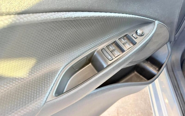 imagem-https://www.socarrao.com.br/sc-vehicle-images-prod/3433380/1788459979179-8411864_5_B_f2348f1311.jpeg