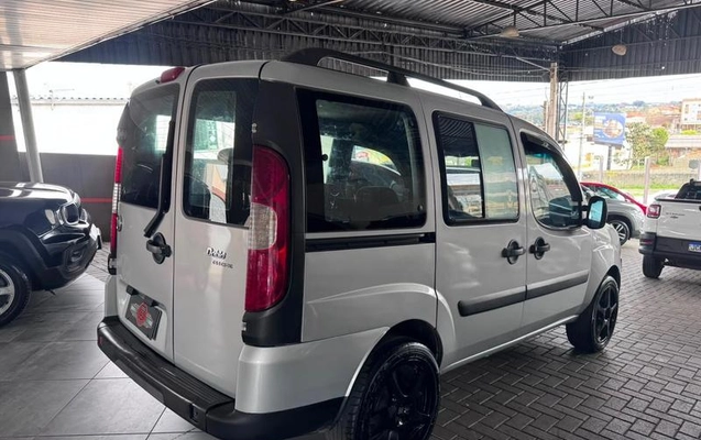 imagem-https://www.socarrao.com.br/sc-vehicle-images-prod/3433383/1788352868527-8413828_2_B_1bce03a477.jpeg