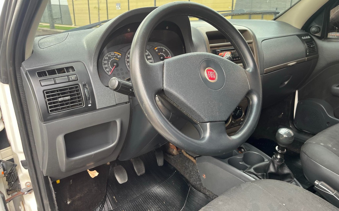 imagem-https://www.socarrao.com.br/sc-vehicle-images-prod/3433394/1787667417897-MmMyZjA5N2MtMzJhNS00ODVlLWFhZTctOWNjNTFmYTAzZDhjLmpwZw.jpg