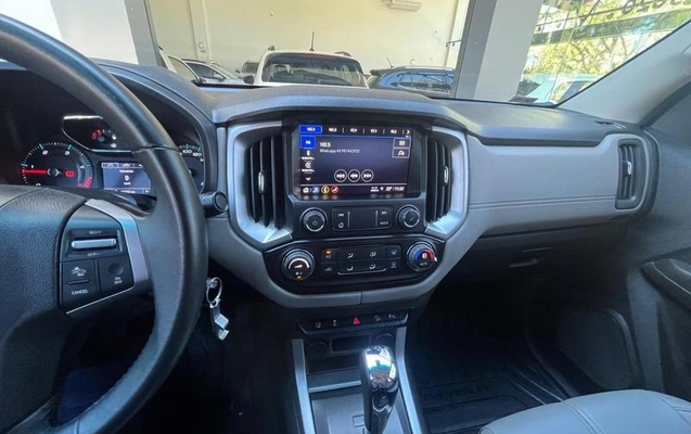 imagem-https://www.socarrao.com.br/sc-vehicle-images-prod/3433515/1788461908761-8413905_10_B_d0121e5883.jpeg