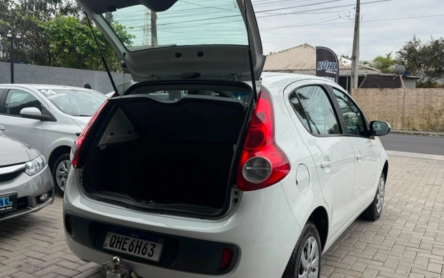 imagem-https://www.socarrao.com.br/sc-vehicle-images-prod/3433519/1787667656602-V2hhdHNBcHAgSW1hZ2UgMjAyNi0wOC0yNSBhdCAxMC40MS4yMCAoMikuanBlZw.jpeg