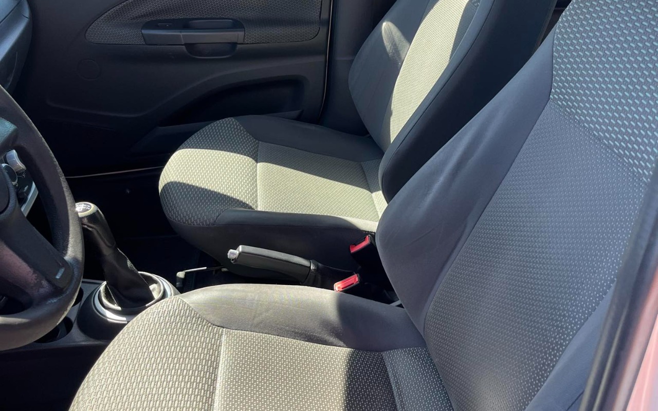 imagem-https://www.socarrao.com.br/sc-vehicle-images-prod/3433529/1787667684805-OWIzYTM2ZTctMGE3NC00ZDEyLTk1NjgtY2I3NWVmOWJmNjcyLmpwZw.jpg