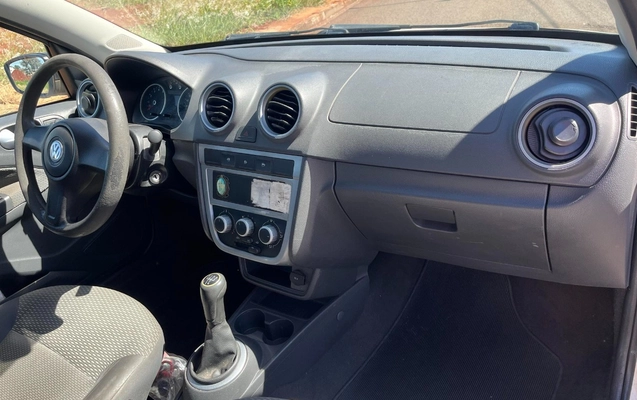 imagem-https://www.socarrao.com.br/sc-vehicle-images-prod/3433529/1787667684882-MmMyODZlNWQtOTI5ZC00OTBmLWFmNTctYjJlMTYzNjY3YjAwLmpwZw.jpg