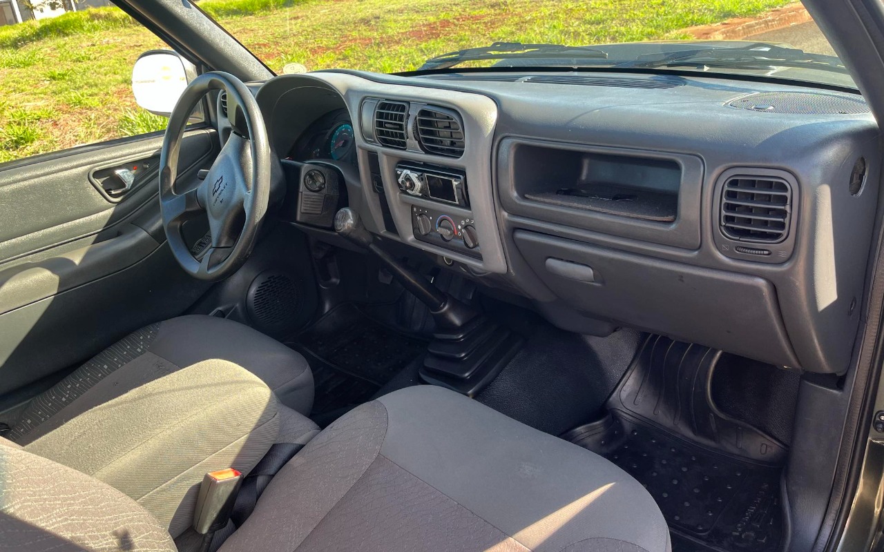imagem-https://www.socarrao.com.br/sc-vehicle-images-prod/3433583/1787761475140-YjY1MDAxZTMtNWQ5NC00MjdmLTk1ZGUtNDBkZmYxMTY1NTYwLmpwZw.jpg